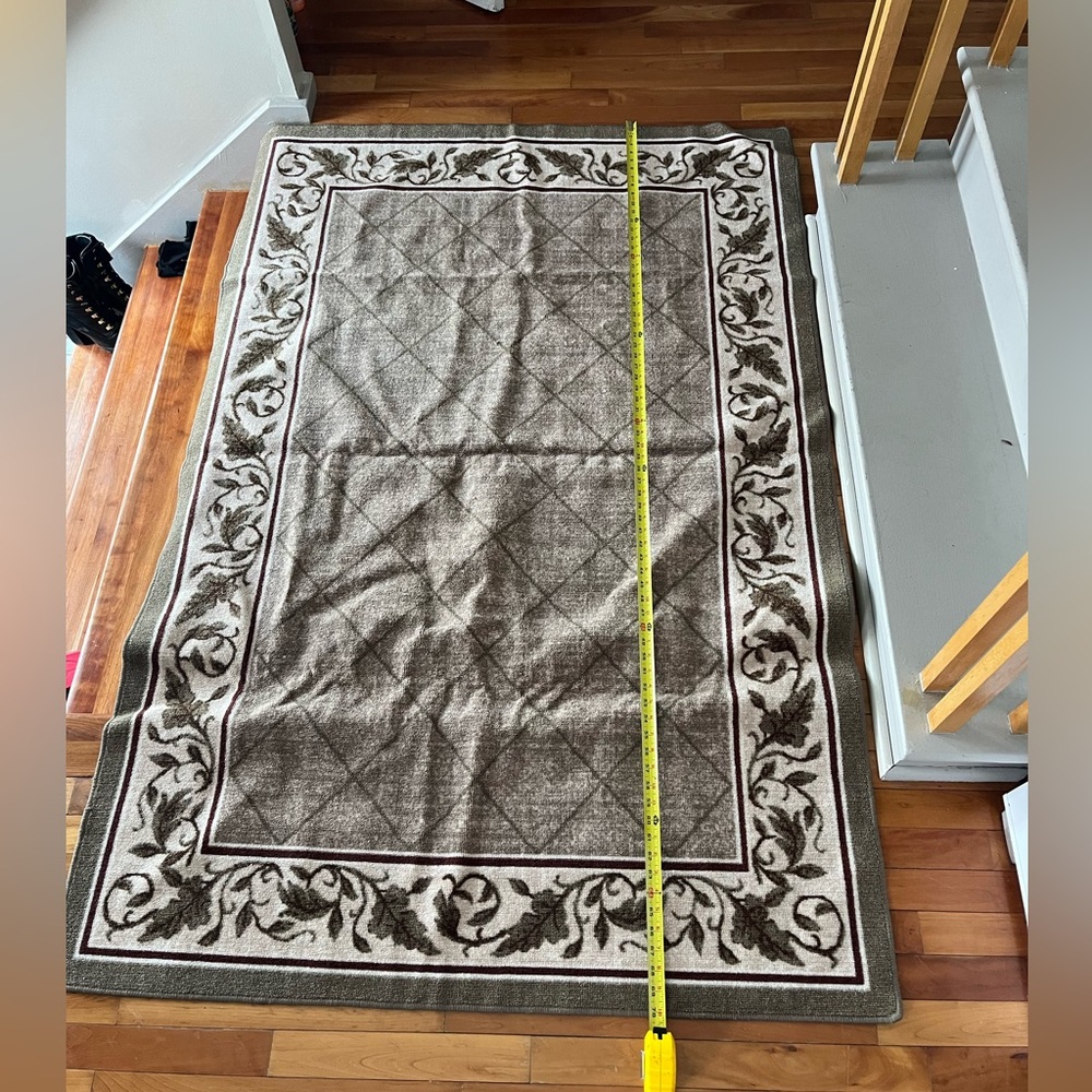 Patterned Rug - Picture 6 of 7